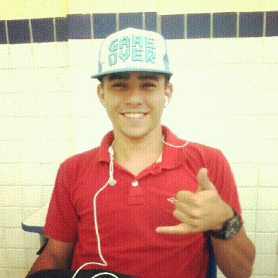 Tudo Posso Naquele Que Me Fortalece !!