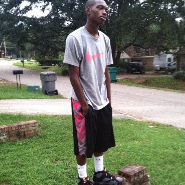 21; I'm just a nigga ballin, living my life. I rock polo horses, retros.#iphone4 #tcc #collegeboi #livinlife #kobe #Single