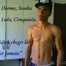 Poeta e Desenhista,Mlk Stronda e Mlk Romantico,ker me seguir? Segue aew, pdc, eu sigo de voltah''