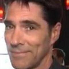 Wife & mother of 1 son...I love CM and D&G,especially the adorable #ThomasGibson ♥♥ !!