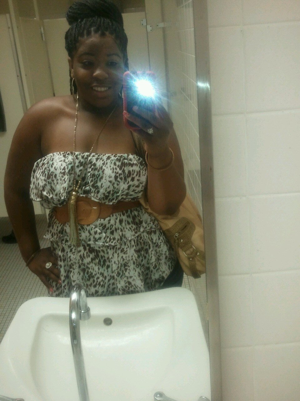 #Team Pretty Girl # Team Hinds Girl#Team Thick Girls #HAPPILY taken Lesbian
