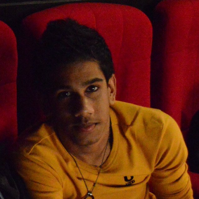 Ayeshen_M's profile picture. 