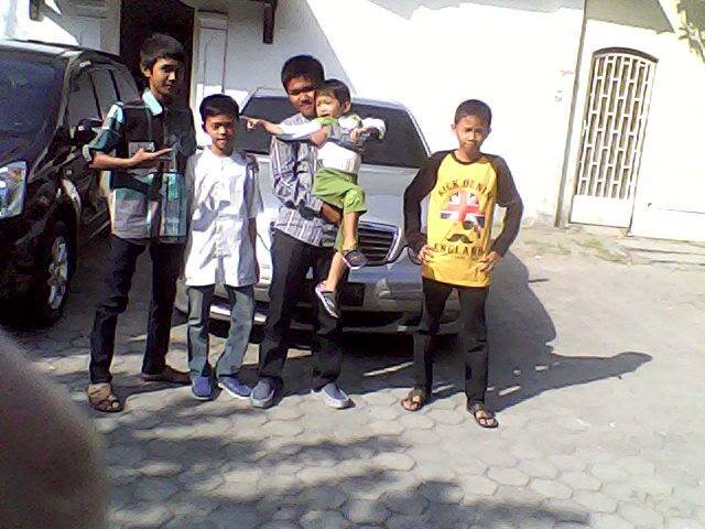 ♦♦♦Hendro Wirawan l SMPN 1 l 7I l +628999620232 | http://t.co/3AC2zSLtkK | menjadi warga spensa adalah menjadi teladan dan pelopor.