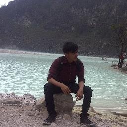 Berusaha untuk selalu membuat orang tua tersenyum :)