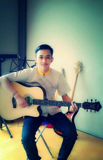 ardirichardo's profile picture. close to the star