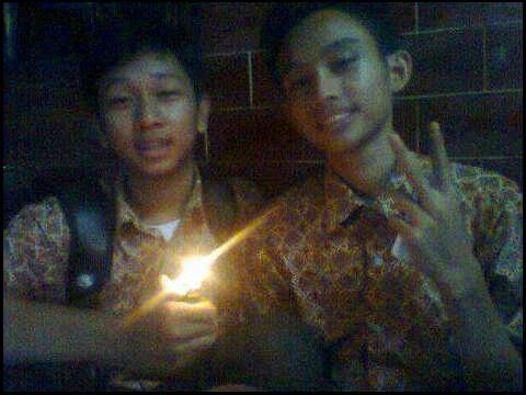 Kenangan hanyalah kenangan jan sampai kita jadikan memory dlm hidup kita.!