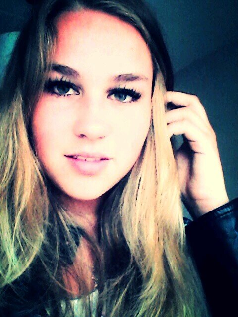 whapp maarr 0657679288~ ROC A12 te Ede, 1e jaar schoonheisspecialiste ~ I like to drink