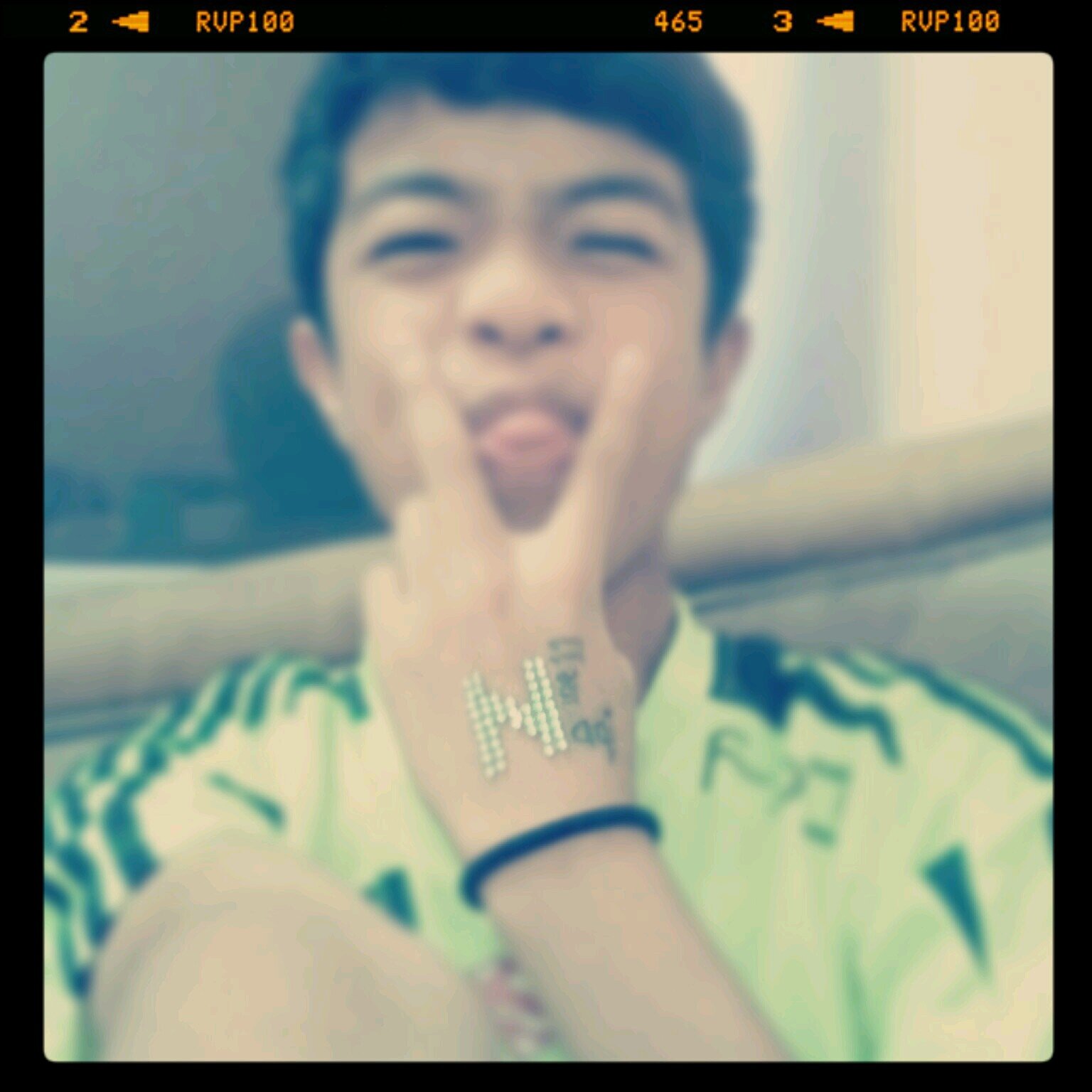 Follow Me Guys . I'll follow you back -.-' . single is me