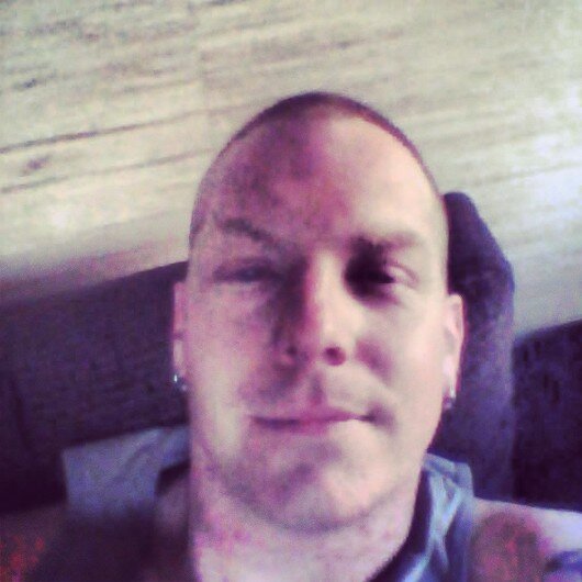 OmattmanO's profile picture. Hugs not thugs