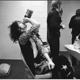 Zetteryuk's profile picture. I can picture in my mind a world without war, a world without hate. And I can picture us attacking that world, because they'd never expect it.