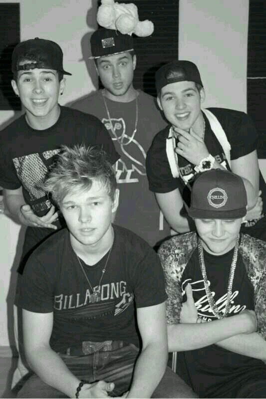 Official Fangirl • Projector • I Follow back •