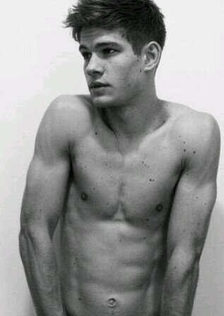 Otro princeso se ha escapado para ponerte twits que te gustarán. Enamorado de @TonyStarkGenius