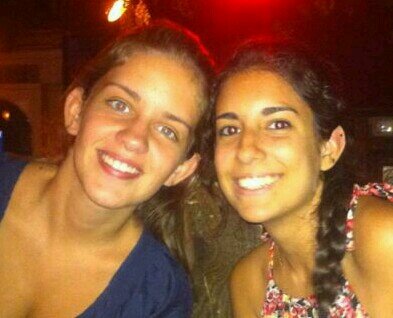 We're Sara and Patri (from right to left in the pic).
Moving our hips like yeeeeeeeee since 1994.