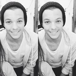 Una vita priva di sogni è una vita priva di significato 

«louis prefers a pair of dimples to a pair of boobs » http://t.co/5o3y7WEBPh