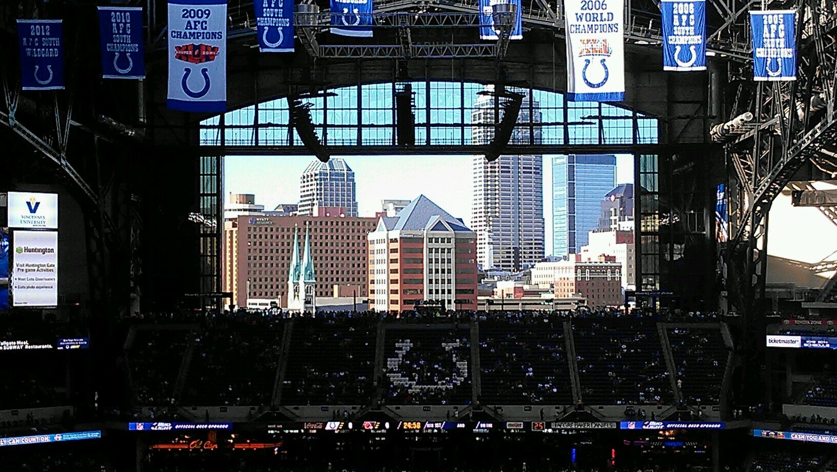 #Coltstrong #BTM Indy is the greatest SB cit. Lucas Oil best stadium in the world two years running