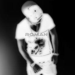 Instagram: RomyHomy89