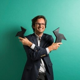 Brand & Digital Transformation.
AI, Wine & Contemporary Art enthusiast