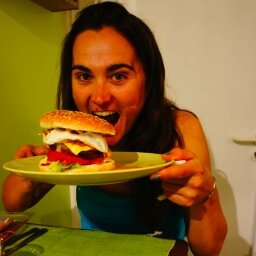 Journalist(@INSEP et @cfjparis), ex skiracer (#skicross, silver & bronze world championships medalist). ❤️food, travels, sports ! #lifeaddict