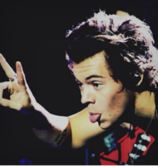 don't follow me. follow @daydreamerhxrry because she gave you this free follow, she follows back, and she will love you lots like jelly tots :) x