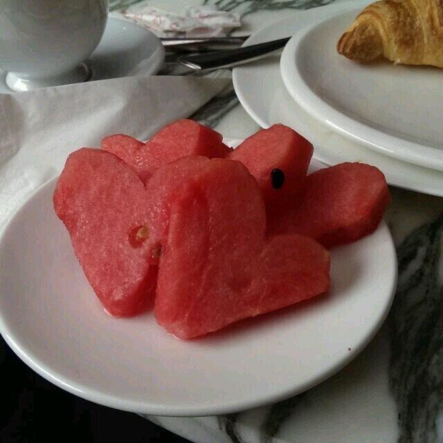 ‏إنتمائي للاسلام والكويت ♡♥
طالبة للشريعه والدراسات الاسلامية
 #السعاده قمه تحتاج علو همه