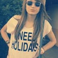 hei im new i love fashon movie p.e art sport i dont like school i hate it ohh so good bye
