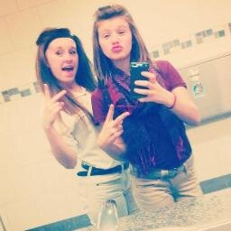 Hiiii its Marissa! made a new twitter couse i wanted to :)