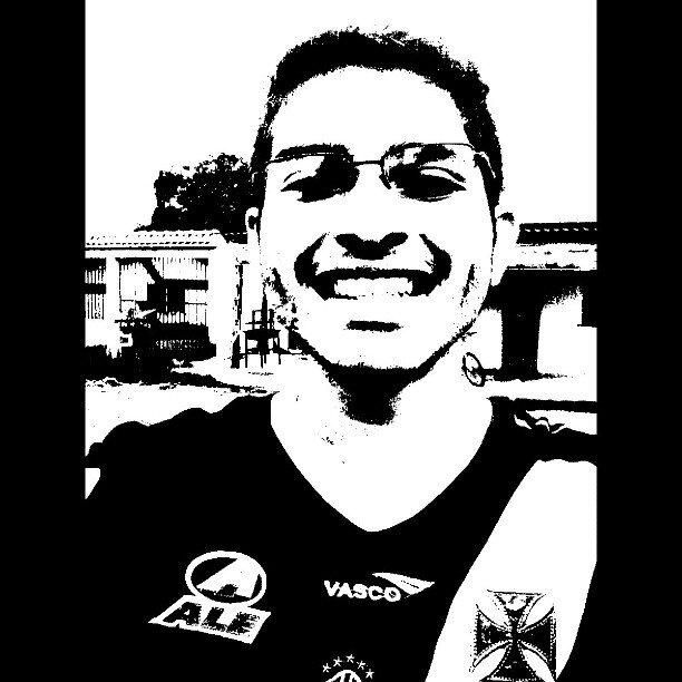 Muitos dizem o que pensam, mas poucos dizem o que sentem! 
1.8 Amigo, Filho o Rei, palhaço.