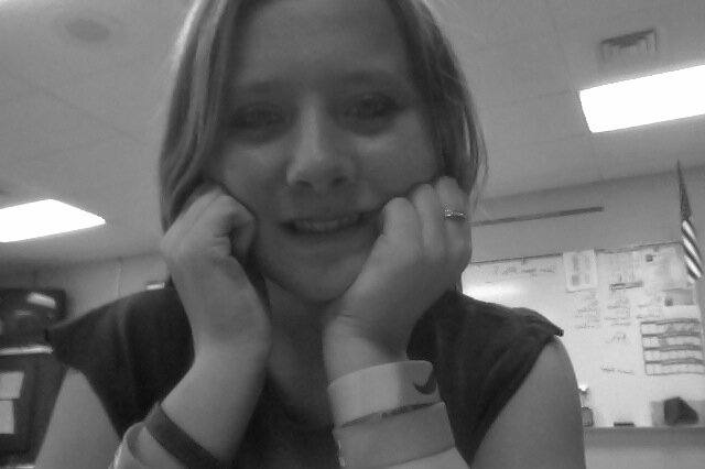 Dancer, Loves to sing, and I used to be in love with someone but that has changed and I don't feel the same about love anymore. :(