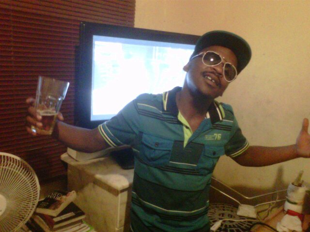 Hip-Hop artist residing in Meadowlands. For bookings contact me at 072 972 5068. YIZO..