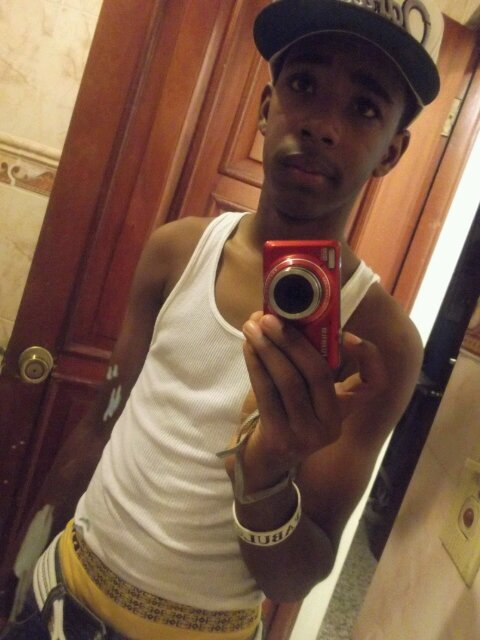 •No Soy Experto Ni Agua En el Desierto Pero Fuii yo Qk Saco De la Tumba Tu Corazón Muerto. ;D