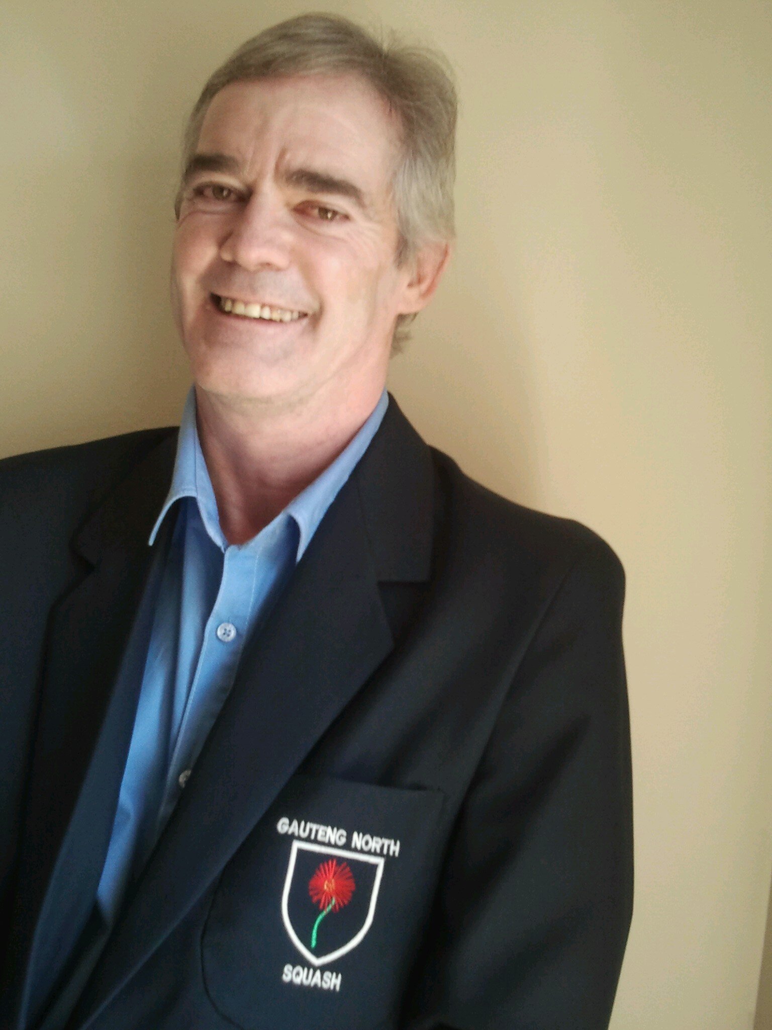 Leef in Pretoria. Sel 0825893017 en epos adres leonklynsmith@gmail.com
