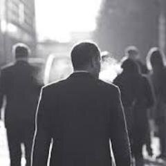 عـنـدمآ تــقــرآ م’ آكــتــبْ’ .... كْــن مــعــجــبــَآ أو نــاقــدآ ولا تــكــن مــتــطــفَــلآ مــتــســائــلآ : لمن يكَتب..*