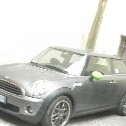 HallidayElaine's profile picture. 