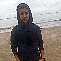 A_Darai's profile picture. je suis peut-être pas parfait mais je suis moi &
I may not be perfect but I'm me