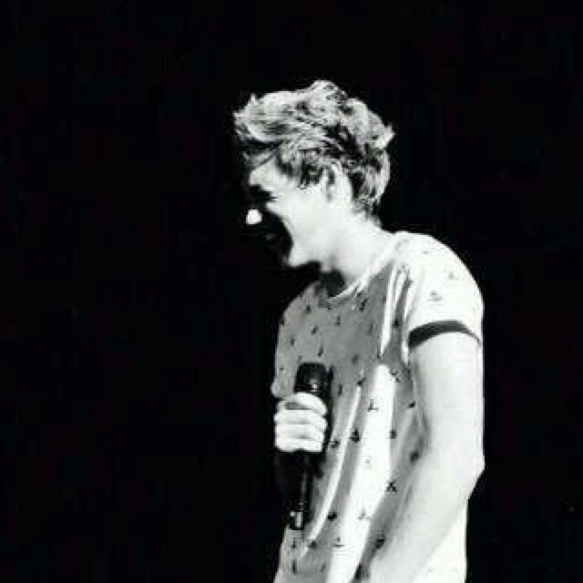 Cali ✌ niall is my savoir