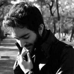 ''...ama küçük bir kırmızı balık ne yaptı ne ettiyse de uyuyamadı. sabaha kadar denizi düşündü hep...''