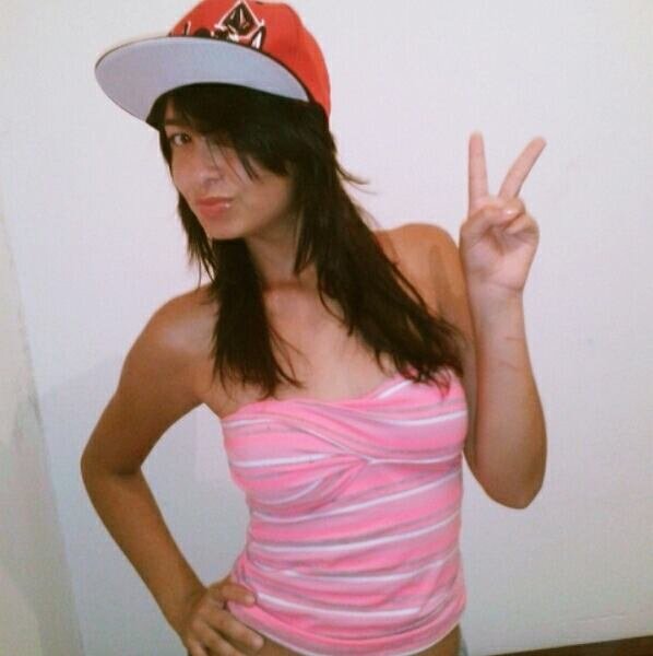 amo animais *------* sou feliz e amo viver um dia apos outro.