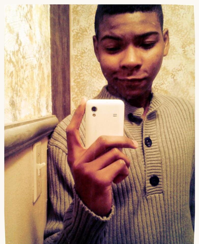 I Love Jesus, Worship and Basketball. Im simple and social, I like beach, hangout, movies, music, having good times and pranks.