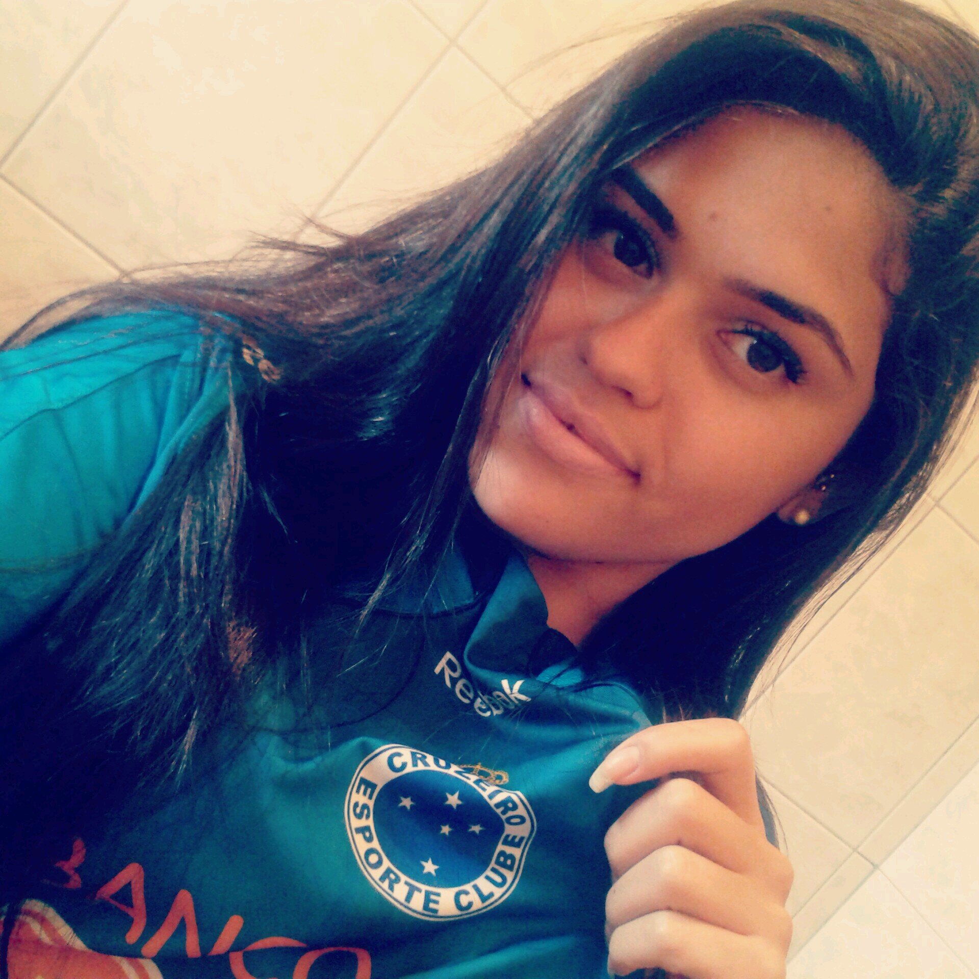 Que os desafetos não me afetem e os afetos não me faltem.     Cruzeirense ;  Sargitariana ;  ♪