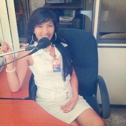 NAME IS:ADRIANA=¨ARYD BEBE
LOCUTORA=Phoenix 94.9FM LA QUE TE MUEVE! JUNTO #DAVID MARCAMOS LA DIFERENCIA!! Venezuela..
