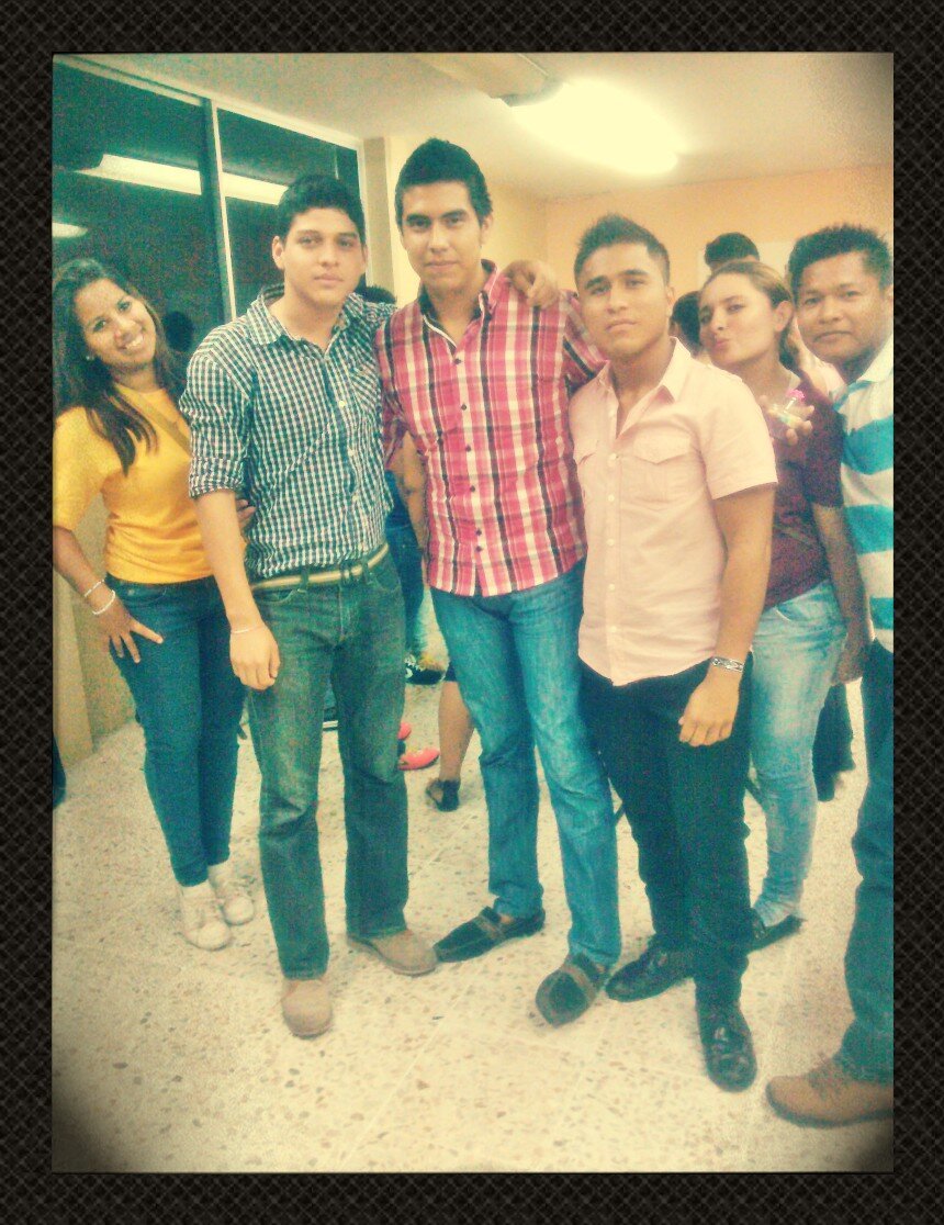 siguiendo el camino del señor.. no falta nada en mi vida. tengo todo con su amor