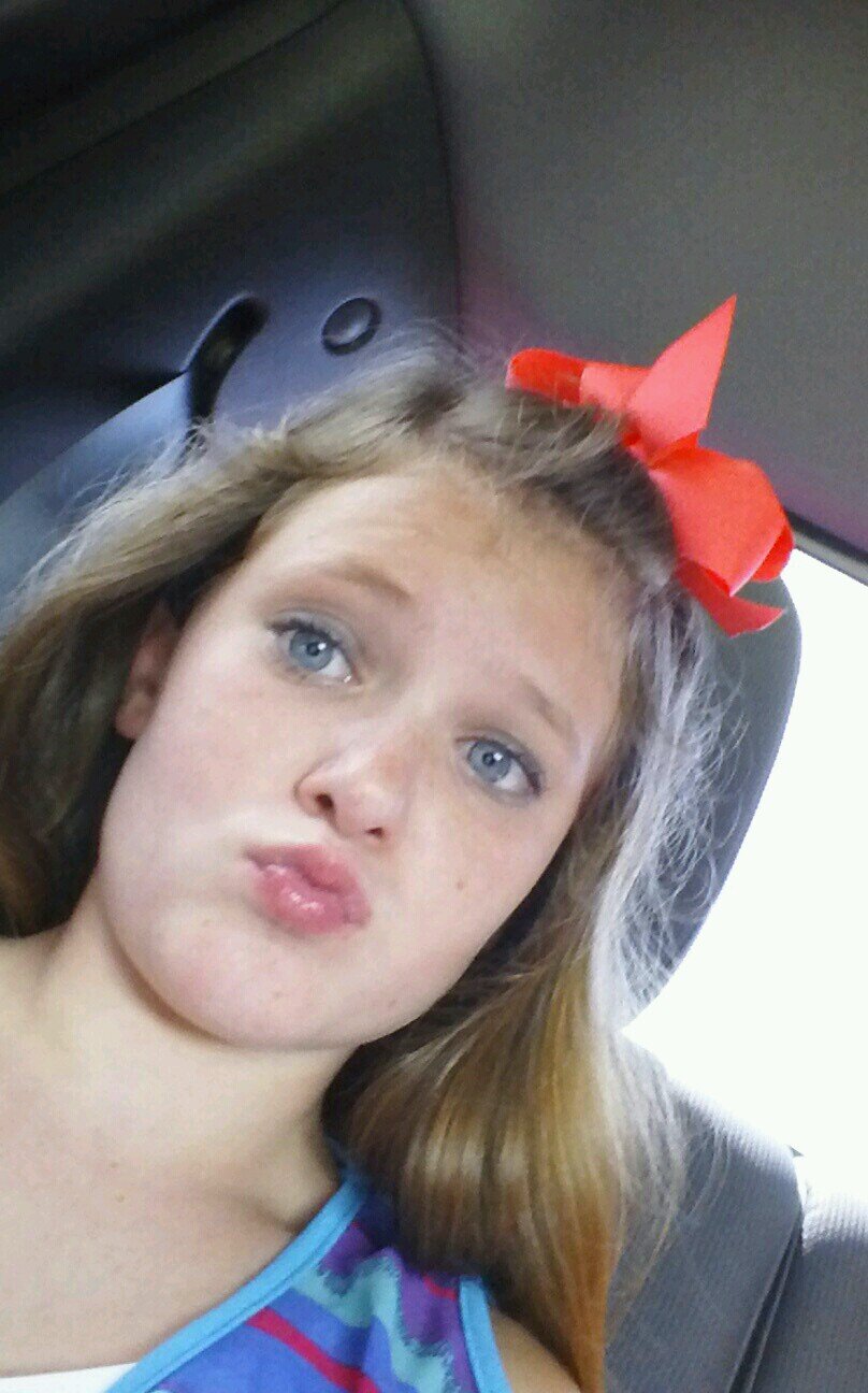 follow me!! I have a boyfriend named kameron west  he  is super hot!!
