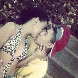 Você sempre espera que algo bom aconteça em sua vida. Por favor, pare de esperar e deixe que eu seja esse algo bom pra você. ♥