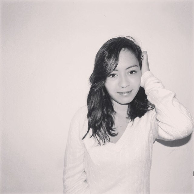19. Estudiante de ingenieria, IPN. //Instagram, snapchat: Danielaatzin