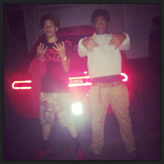 im K-S@vage DA BO$$ and im balling like im kobe bitch #FOE Gang and Go follow my bang bro @young_wreck38 an im a 14 year old Rapper out here in cinncinati,OH