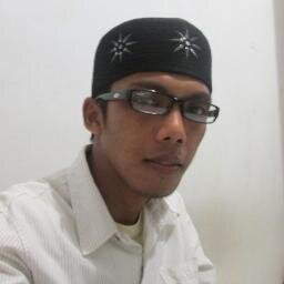 Lahir, Polewali Mandar 09 Desember 1993. Kuliah di Universitas Negeri Makassar, Prodi Pendidikan Teknologi Pertanian. HP.085298597585