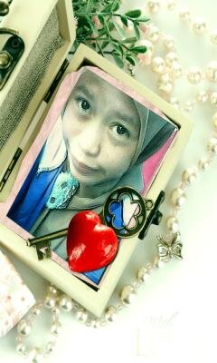 Aku gk smpurna, kmu jga gk smpurna,,, tpii kta berusaha tuk bza salinx mnyempurna kan...  Asyeeeex