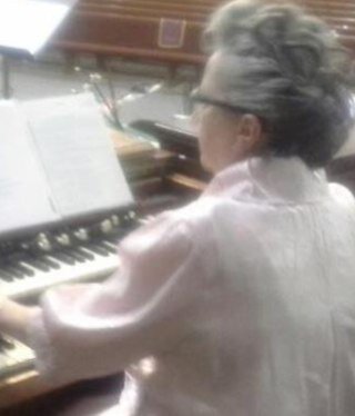 I am a TEXAN and I love playing the Hammond Organ!