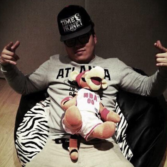 TS Ent Manager B.A.P Secret みんなのオッパが戻って来たぞ。カンマネbotだ ♥