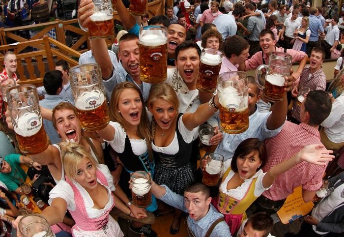 Partypics of whole the world - life is a party!